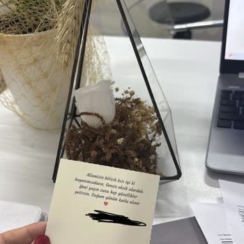 Sipariş Edilen Çiçek Görselden Farklı Ve Kalitesiz Teslim Edildi