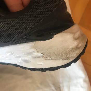 Aldığım Nike Ayakkabı 1 Yıl Dolmadan Aşındı Ve Açıldı