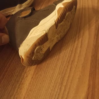 Vicco Ayakkabı Su Geçiriyor Ve Tabanı Hızla Eriyor