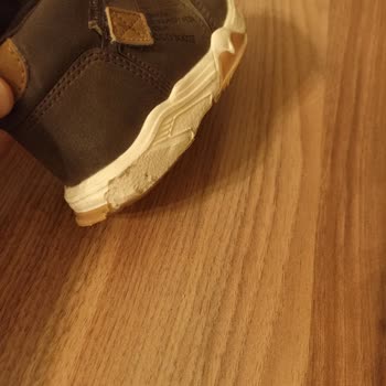 Vicco Ayakkabı Su Geçiriyor Ve Tabanı Hızla Eriyor