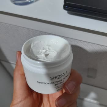 Shemall Kremleri'nden Aldığım Güneş Kremi Sivilce Yapıyor