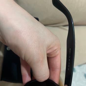 Orijinal Olmayan Gözlük Ve Mağaza İletişimsizliği