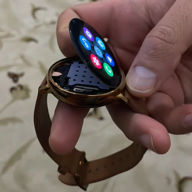 Galaxy Active 2 Saatimin Ekranı Durduk Yere Ayrıldı, Mağduriyetimin Giderilmesini İstiyorum