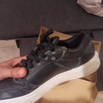 FLO Ayakkabı Adidas Ayakkabım Kısa Sürede Patladı Değişim Ya Da İade İstiyorum