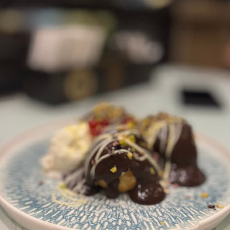 Bozuk Tatlı Ve Olumsuz Şef Davranışı Nedeniyle Hayal Kırıklığı