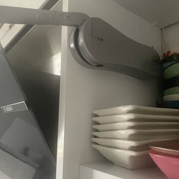 Mutfak Dolabı Piston Sorunu ve Çözüm Talebi