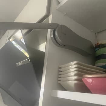 Mutfak Dolabı Piston Sorunu ve Çözüm Talebi