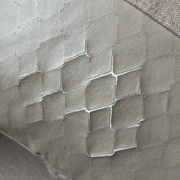 Hatalı Koltuk Takımı, Leke Ve Deri Çatlama Sorunu Çözülmedi