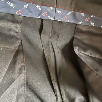 Toplantı Sabahı Tadilatı Yapılmamış Pantolon Nedeniyle Mağduriyet Yaşadım