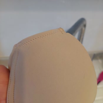 Penti Sutyende Paslı Tel Şoku Ve Kaşıntı Sorunu