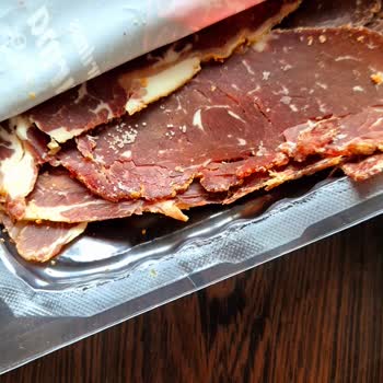 Polonez Et Ürünleri Aldığım Pastırma Bozuk Çıktı, Sağlıksız Paketleme Hakkında Açıklama Bekliyorum