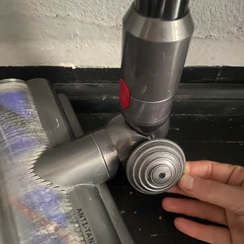 Dyson V15 Süpürge Halı Başlığı Parçası 8 Aydır Temin Edilemiyor