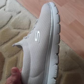 Kaygan Skechers Ayakkabı Nedeniyle Hastanelik Oldum, Sakatlanıyordum