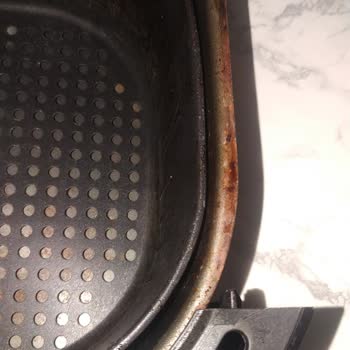 Kumtel Air Fryer Kısa Sürede Paslandı Servis Çözüm Sunmuyor