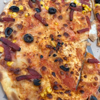 Pizza Malzemeleri Az Ve Düzensiz Geldi