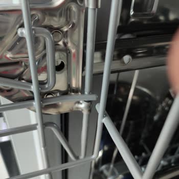 Bosch Bulaşık Makinesinde 15 Günde Paslanma Sorunu Yaşadım