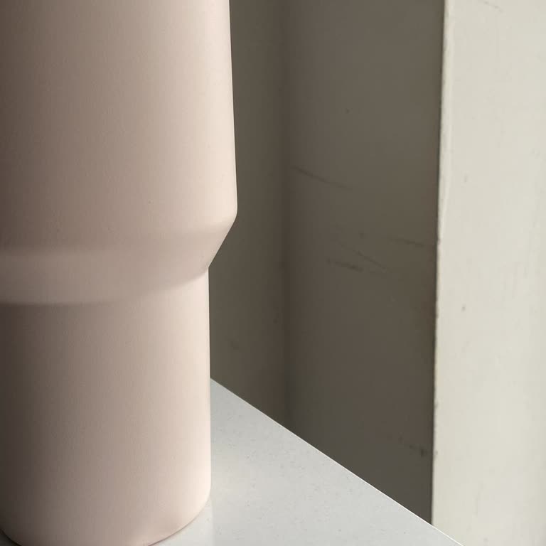 Stanley Darbeye Dayanıklı Denilen Ürün Halıya Düşünce Yamuldu!