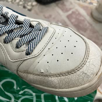 Zapatos Fila, problemas de grietas y desgarros en dos meses