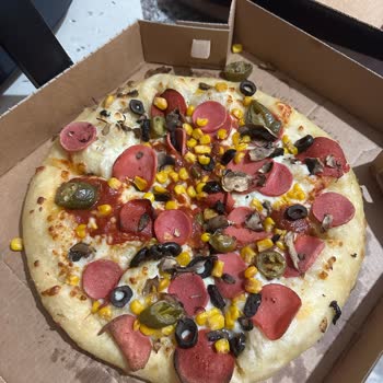 Pişmemiş Ve Eksik Malzemeli Pizza Teslimatı