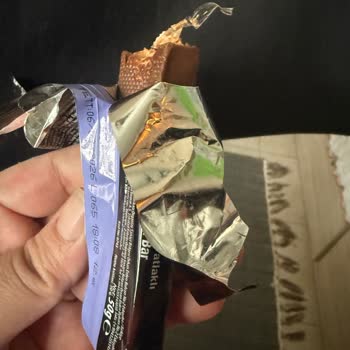 Eti Maxımus Çikolatanın İçinde Naylon Poşet Parçaları Çıktı