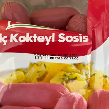 Tarihi Geçmemiş Sosisin Bozuk Çıkması Korkuttu