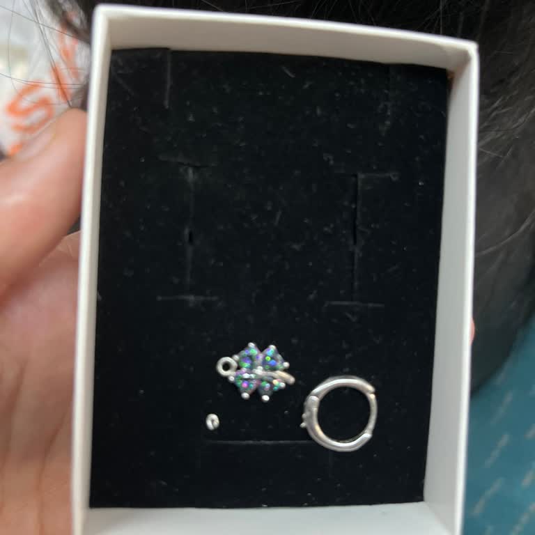 Kırılan Küpeyle Birlikte Güvenim De Sarsıldı