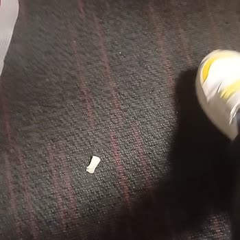 Ajet Uçağında Temizlik Sorunu Ve İlgisiz Personel Nedeniyle Yaşanan Mağduriyet