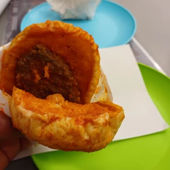 Kızılkayalar Hamburger İçinde Kıkırdak Ve Kemik Parçaları Çıktı