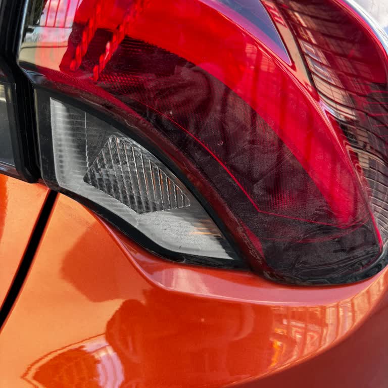 Fiat Sıfır Araçta Far Buğulanması Ve Servis Belirsizliği!