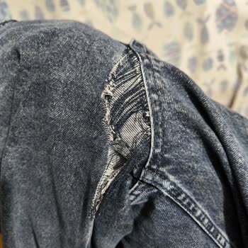 Kısa Sürede Parçalanan Pantolon Hayal Kırıklığı Yarattı