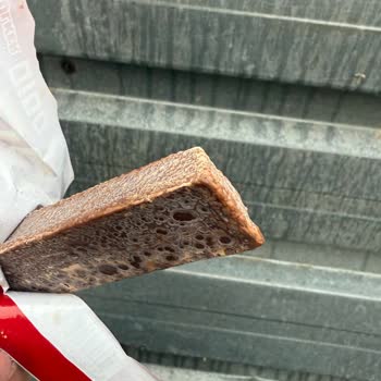 Taze Olmayan Dido Çikolata Ve Kötü Koku Sorunu