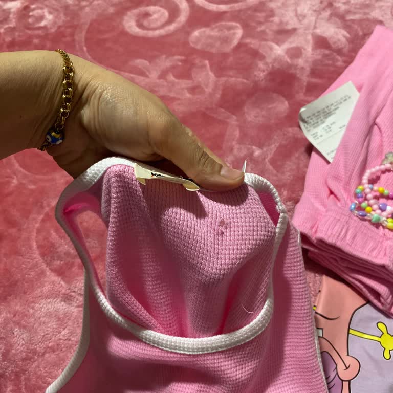 Aldığım Hediye Kıyafet Kasada Yırtıldı, Mağdur Oldum