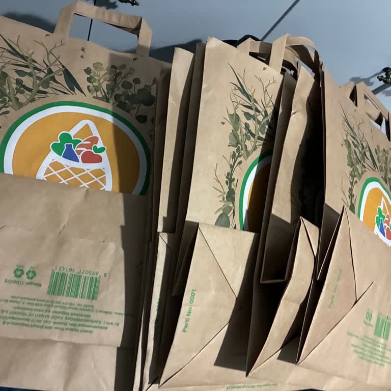 Plastik Poşet Yerine Kağıt Poşet Uygulamasından Memnun Değilim