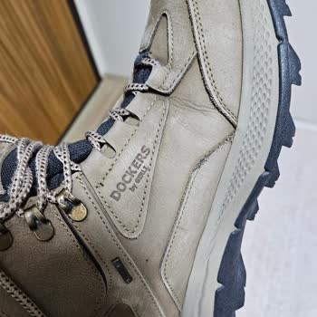 Aldığım Botta Renk Değişikliği Ve Dikiş Açılması Sorunu, Mağaza Sorumluluğu Kabul Etmiyor