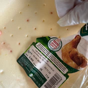 Tavukta Yolunmamış Tüy Ve Çamaşır Suyu Kokusu Şoku!