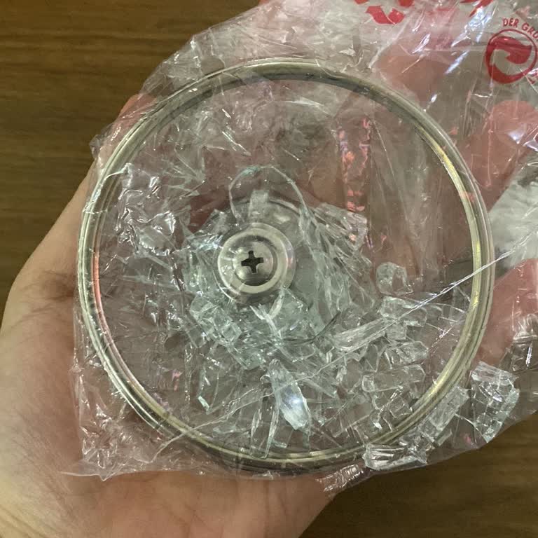 Aldığım Korkmaz Çaydanlığın Kapağı Kırık Çıktı, Değişim Talep Ediyorum