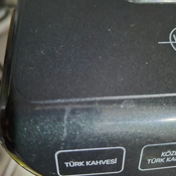 Yetkili Servisten Kirli Ve Çizilmiş Kahve Makinesi Teslimatı