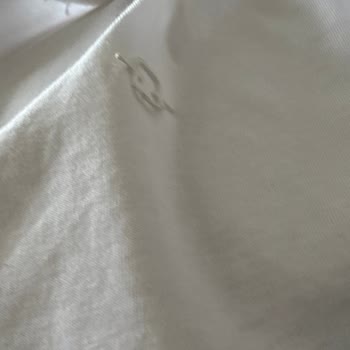 1200 TL Tişört İlk Yıkamada Parçalandı