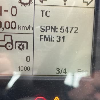 Yetkili Servisin İlgisizliği Nedeniyle Traktör Arızası Ve Mağduriyet