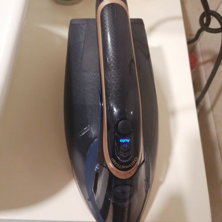 Garanti Bitiminden Hemen Sonra Arızalanan Philips Azur 8000 Ütü Mağduriyeti