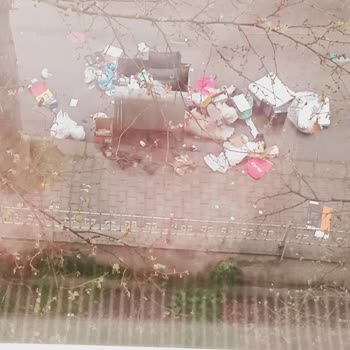 Mamak Belediyesi Çöpler Yerlerde