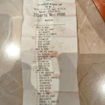 Popeyes Şubesinde Sert Ve Kuru Ürünler İle Yetersiz Servis Deneyimi