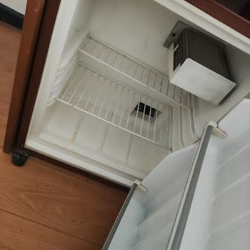 Kötü Koku, Eski Eşyalar Ve Güvensiz Konaklama: Hayal Kırıklığı Yaratan Otel Deneyimi