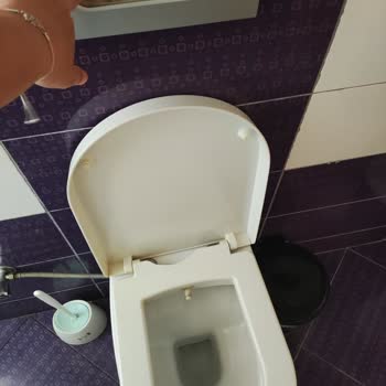 Kötü Koku, Eski Eşyalar Ve Güvensiz Konaklama: Hayal Kırıklığı Yaratan Otel Deneyimi