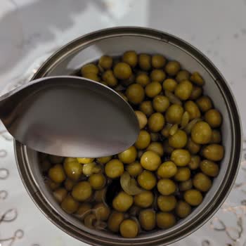 Konserve Bezelyeden Böcek Çıktı: Hijyen Sorunu!