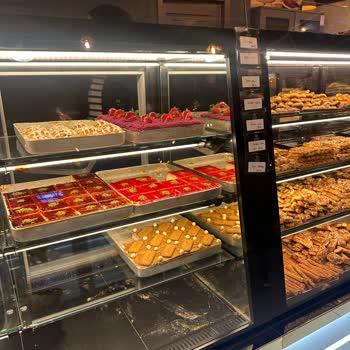 Makam Pastanesi Kutunun Darasını Almadı