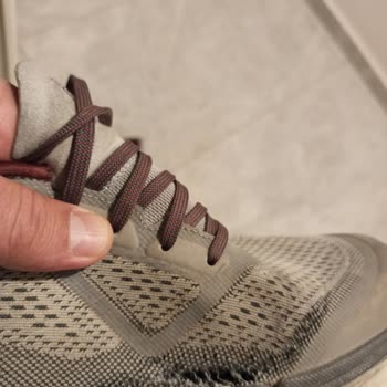 Aldığım Skechers Ayakkabının Yanlarından Yırtılması Ve Boyner'in İlgisizliği