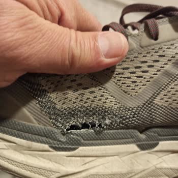 Aldığım Skechers Ayakkabının Yanlarından Yırtılması Ve Boyner'in İlgisizliği