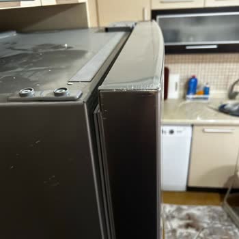 Buzdolabı Teslimatı Sırasında Hem Üründe Hem Binada Oluşan Hasar