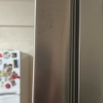 Buzdolabı Teslimatı Sırasında Hem Üründe Hem Binada Oluşan Hasar